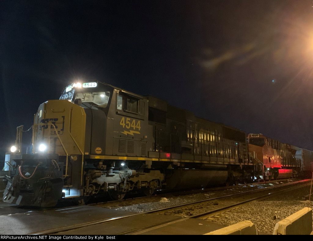 CSX 4544 on K615